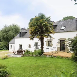 Domaine Des Fougères Bed & Breakfast Guimaec